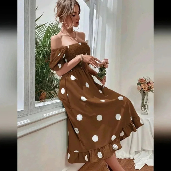 Polka Dot Print Puff Sleeve Shirred Ruffle Hem Dress - Picture 4 of 5